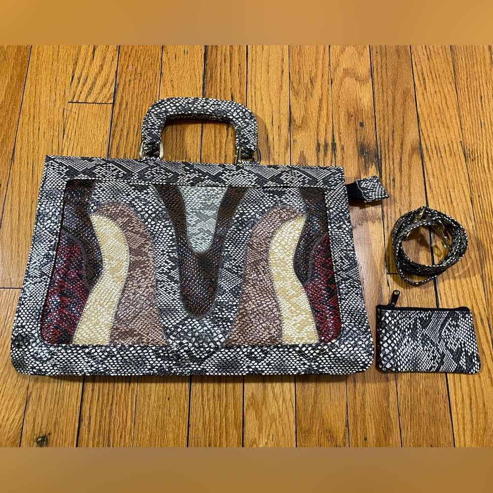 Vintage Paco Paris • Textured purse with pouch and crossbody strap